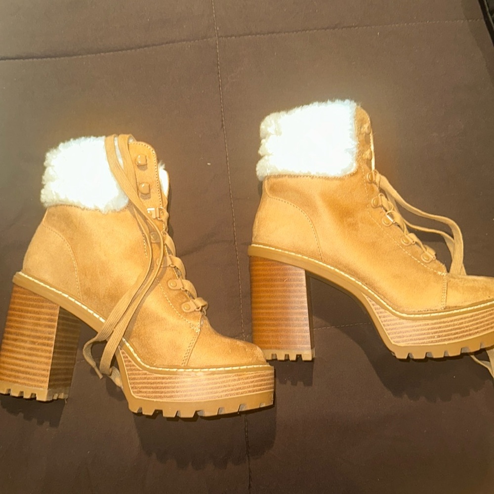 Heel booties